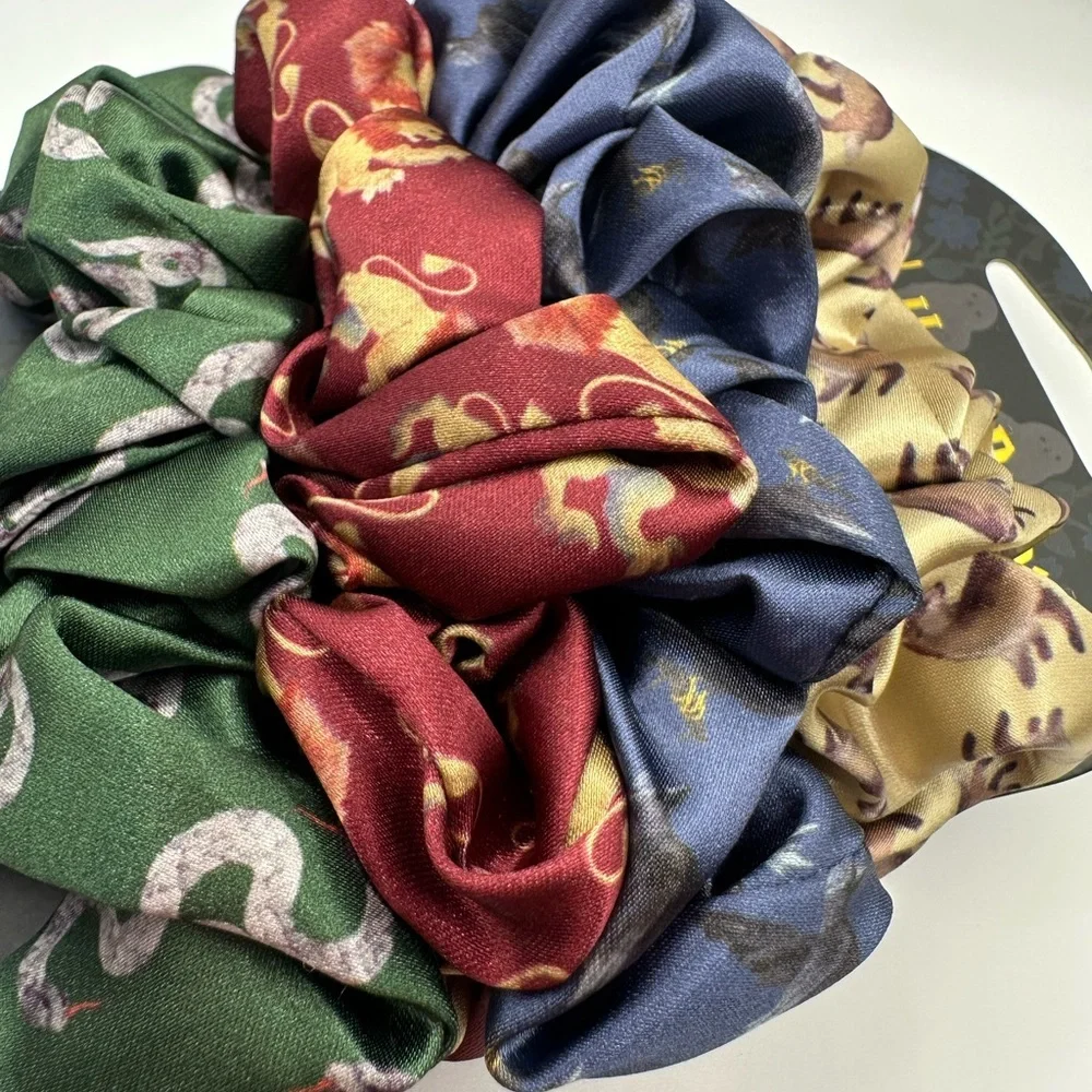 Kitsch x Harry Potter satin scrunchie set of 4 Hogwarts Houses NWT